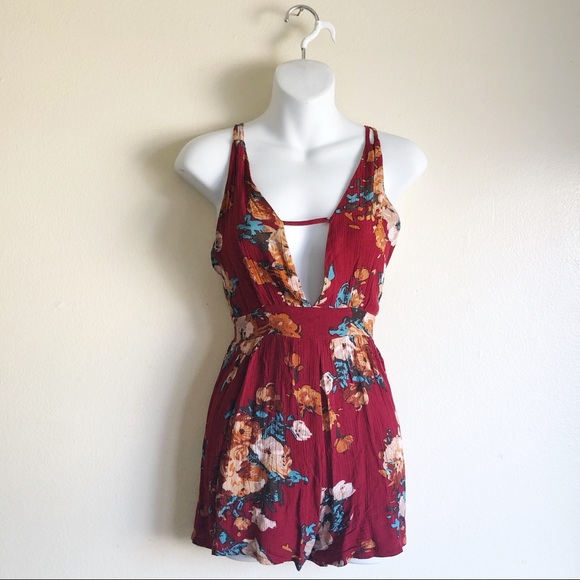 SOLD❤️ Red Wine Floral Romper - Picture 2 of 8